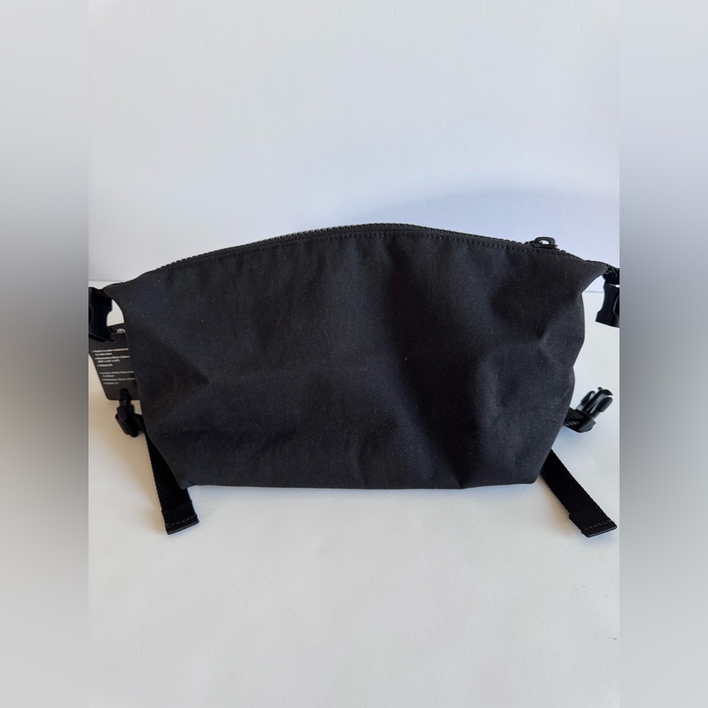 Lululemon Command The Day Kit *5L, Black (Third Release) - Picture 2 of 11